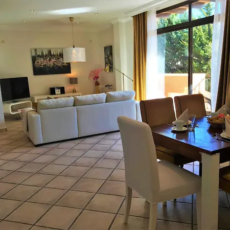 El Paraiso Apartment *