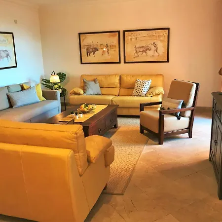 El Paraiso Apartment *